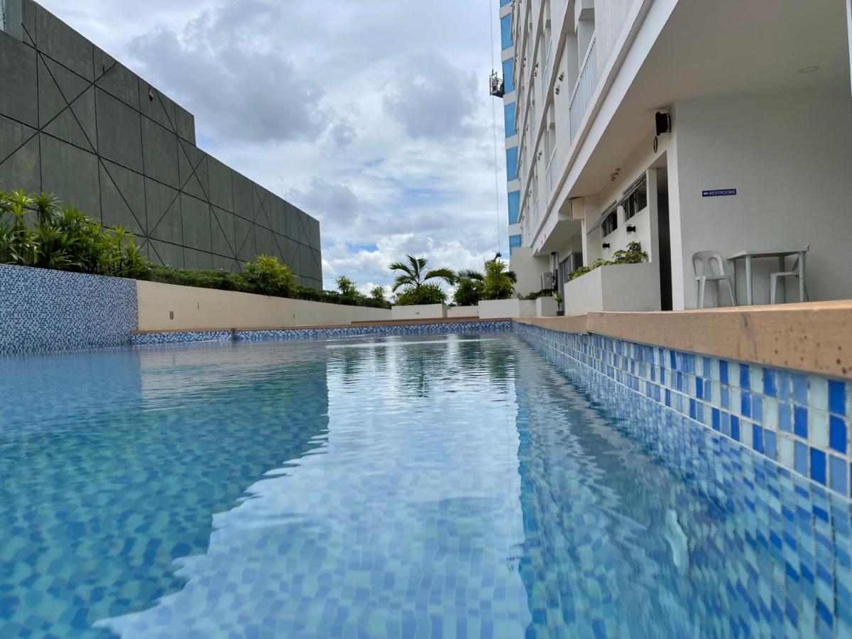 Aparthotel Inspiria Davao City Esterno foto