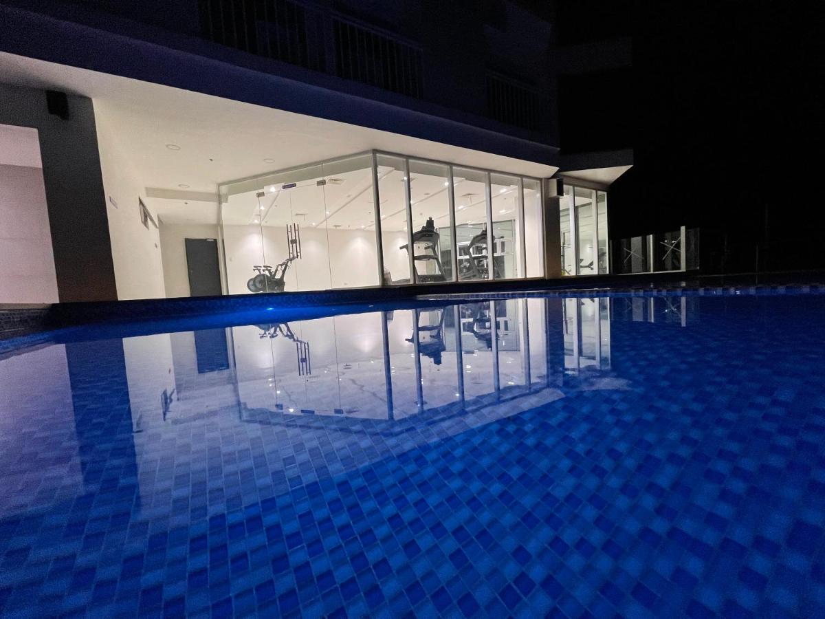 Aparthotel Inspiria Davao City Esterno foto
