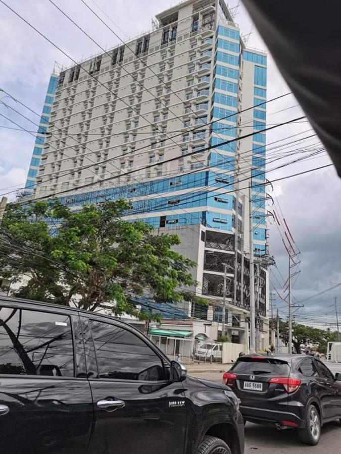 Aparthotel Inspiria Davao City Esterno foto